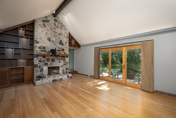 11216 Bridget Ln-2.jpg