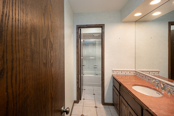 11216 Bridget Ln-12.jpg