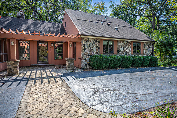11216 Bridget Ln-30.jpg