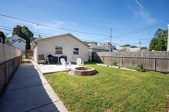 Squire Ave-21.jpg