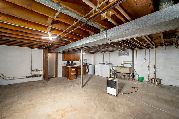Squire Ave-16.jpg
