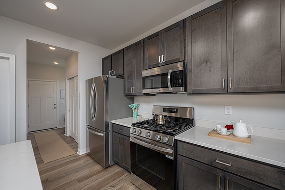 Perennial Pkwy-12.jpg