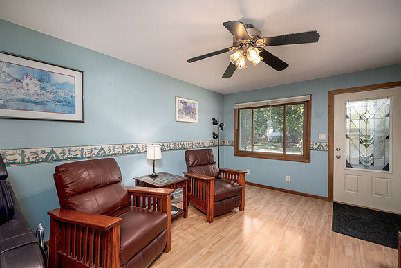 Squire Ave-3.jpg