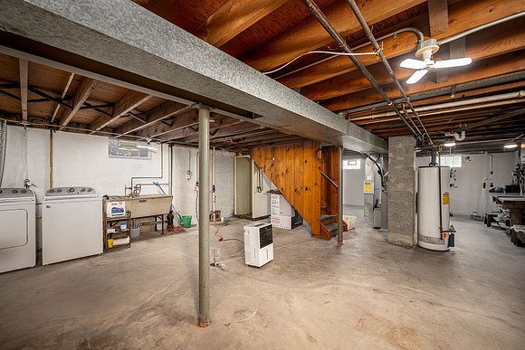 Squire Ave-18.jpg