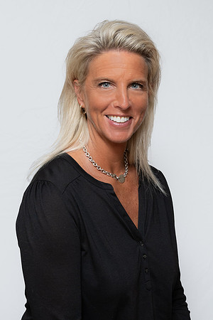 Jennifer Hart-3.jpg