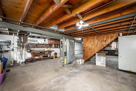 Squire Ave-17.jpg